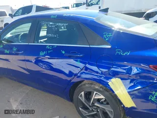 2025 Hyundai Elantra SEL Convenience with VIN KMHLS4DG2SU965777, listed as a IAAI auction lot 42075642 with 2,697 mi miles. Bid and sale history available at carsss.com. Image 14.