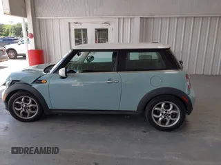 2012 MINI Hardtop with VIN WMWSU3C55CT261047, listed as a IAAI auction lot 42160995 with 123,879 mi miles and . Bid and sale history available at DreamBid. Image 15.