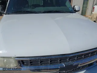 2003 Chevrolet Tahoe LS with VIN 1GNEC13Z43R282194, listed as a IAAI auction lot 41363024 with 207,135 mi miles. Bid and sale history available at carsss.com. Image 13.