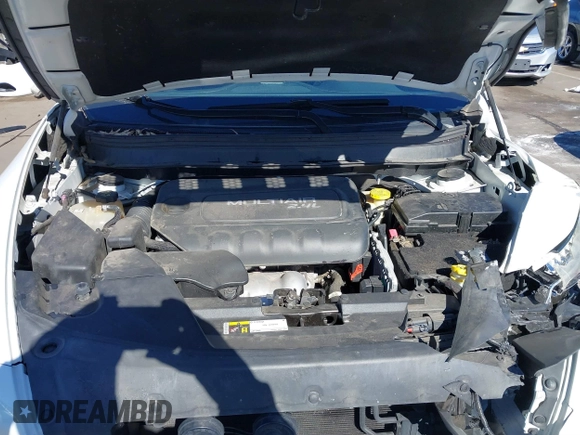 2016 Jeep Cherokee Altitude with VIN 1C4PJLCB6GW200348, listed as a IAAI auction lot 40791569 with 95,600 mi miles. Bid and sale history available at carsss.com. Image 10.