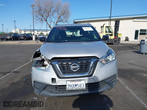 2019 Nissan Kicks SV with VIN 3N1CP5CU4KL516620, listed as a IAAI auction lot 41986143 with 67,702 mi miles. Bid and sale history available at carsss.com. Image 12.