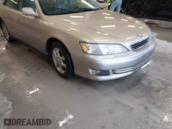 2001 Lexus ES 300 with VIN JT8BF28G510292961, listed as a IAAI auction lot 41584509 with 205,752 mi miles and . Bid and sale history available at DreamBid. Image 6.