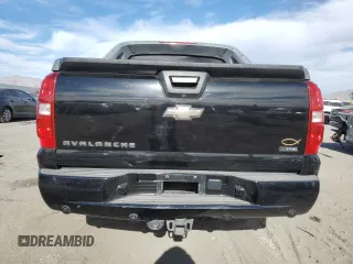 2008 Chevrolet Avalanche LS z VIN 3GNEC12008G248523, wystawiony jako Copart lot #87402164 z przebiegiem 204 516 mil mil oraz Szkoda całkowita • Salvage title. Historia ofert i sprzedaży dostępna na DreamBid. Obrazek 6.