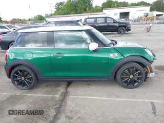 2021 MINI Hardtop Cooper SE with VIN WMWXP3C06M2N26986, listed as a IAAI auction lot 42023528 with 39,068 mi miles and . Bid and sale history available at DreamBid. Image 13.