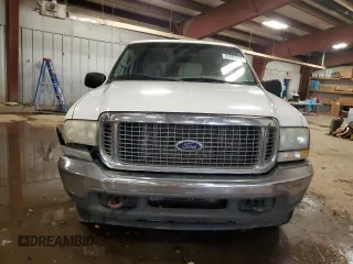 2004 Ford Excursion XLT with VIN 1FMNU41S94EB68872, listed as a Copart auction lot 85883684 with 313,211 mi miles and Clean Title. Bid and sale history available at DreamBid. Image 5.
