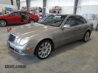 2008 Mercedes-Benz E 350 Luxury z VIN WDBUF87X88B318710, wystawiony jako Copart lot #54338485 z przebiegiem 157 058 mil mil oraz Czysty tytuł • Clean title. Historia ofert i sprzedaży dostępna na DreamBid. Obrazek 1.