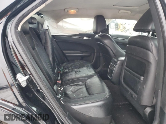 2017 Chrysler 300 Limited z VIN 2C3CCARG5HH538912, wystawiony jako Copart lot #45566125 z przebiegiem 124 761 mil mil oraz Szkoda całkowita • Salvage title. Historia ofert i sprzedaży dostępna na DreamBid. Obrazek 10.
