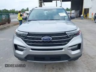 2024 Ford Explorer XLT with VIN 1FMSK8DH4RGA44567, listed as a IAAI auction lot 39950326 with 744 mi miles. Bid and sale history available at carsss.com. Image 12.