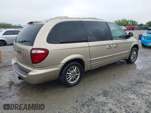 2002 Chrysler Town & Country Limited with VIN 2C8GP64L22R668133, listed as a IAAI auction lot 41941464 with 203,319 mi miles. Bid and sale history available at carsss.com. Image 4.