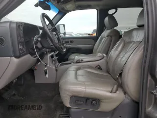 2001 Chevrolet Suburban LT with VIN 3GNGK26U31G141020, listed as a Copart auction lot 86370664 with 186,896 mi miles and Salvage Title. Bid and sale history available at carsss.com. Image 7.
