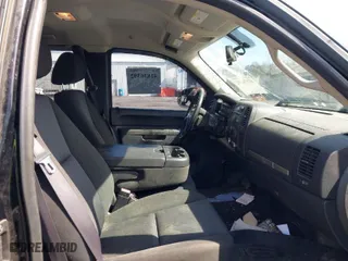 2011 Chevrolet Silverado 1500 LT with VIN 1GCRKSE39BZ364156, listed as a IAAI auction lot 41836392 with 167,227 mi miles. Bid and sale history available at carsss.com. Image 5.