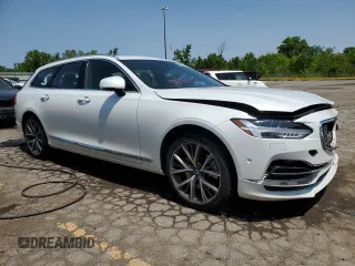 2018 Volvo V90 with VIN YV1A22VL4J1045333, listed as a Copart auction lot 59267905 with 119,848 mi miles and Clean title. Bid and sale history available at DreamBid. Image 4.