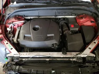 2018 Volvo XC60 Momentum with VIN YV4A22RK8J1014767, listed as a Copart auction lot 44696665 with 49,748 mi miles and Salvage Title. Bid and sale history available at carsss.com. Image 11.