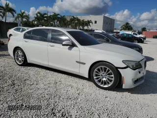 2013 BMW 7 Series 740Li with VIN WBAYE4C5XDD137591, listed as a Copart auction lot 44581175 with 138,173 mi miles and Salvage title. Bid and sale history available at DreamBid. Image 4.