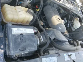 2004 Chevrolet Silverado 2500HD LS z VIN 1GCHK29U74E211431, wystawiony jako IAAI lot #41798932 z przebiegiem 380 693 mil mil oraz . Historia ofert i sprzedaży dostępna na DreamBid. Obrazek 25.