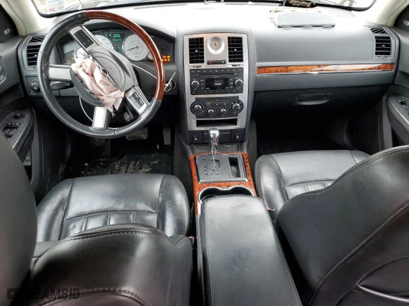 2008 Chrysler 300 C Hemi with VIN 2C3KA63H48H131745, listed as a Copart auction lot 45227135 with 137,606 mi miles and Salvage Title. Bid and sale history available at carsss.com. Image 8.