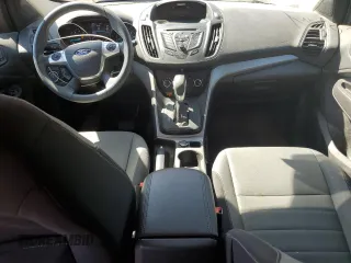 2016 Ford Escape SE z VIN 1FMCU9GX1GUA52213, wystawiony jako Copart lot #57137545 z przebiegiem 142 646 mil mil oraz Czysty tytuł • Clean title. Historia ofert i sprzedaży dostępna na DreamBid. Obrazek 8.