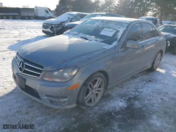 2014 Mercedes-Benz C-Class C 300 Sport with VIN WDDGF8AB4ER319308, listed as a IAAI auction lot 41332807 with 113,148 mi miles. Bid and sale history available at carsss.com. Image 17.