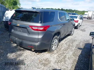 2020 Chevrolet Traverse LS z VIN 1GNERFKW3LJ310374, wystawiony jako IAAI lot #41320911 z przebiegiem 35 551 mil mil oraz . Historia ofert i sprzedaży dostępna na DreamBid. Obrazek 4.
