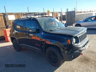 2018 Jeep Renegade Trailhawk with VIN ZACCJBCB4JPJ00887, listed as a IAAI auction lot 40981104 with 99,983 mi miles. Bid and sale history available at carsss.com. Image 1.