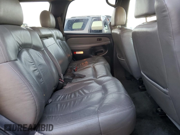 2002 Chevrolet Tahoe Z71 with VIN 1GNEK13Z62R310238, listed as a Copart auction lot 43973145 with 218,657 mi miles and Salvage Title. Bid and sale history available at carsss.com. Image 11.
