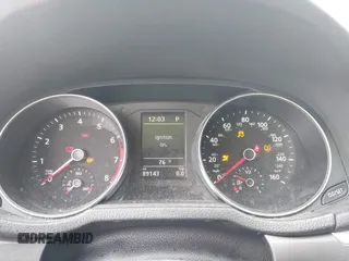 2018 Volkswagen Passat S z VIN 1VWAA7A39JC016259, wystawiony jako IAAI lot #42382550 z przebiegiem 89 143 mil mil oraz . Historia ofert i sprzedaży dostępna na DreamBid. Obrazek 7.