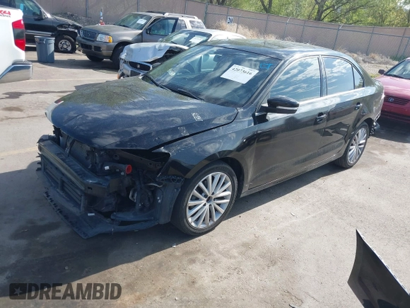2015 Volkswagen Jetta SE z VIN 3VWD17AJ4FM235602, wystawiony jako IAAI lot #42073616 z przebiegiem 183 291 mil mil oraz . Historia ofert i sprzedaży dostępna na DreamBid. Obrazek 18.