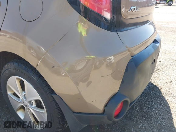 2015 Kia Soul with VIN KNDJN2A29F7167460, listed as a IAAI auction lot 41900985 with 91,948 mi miles. Bid and sale history available at carsss.com. Image 20.