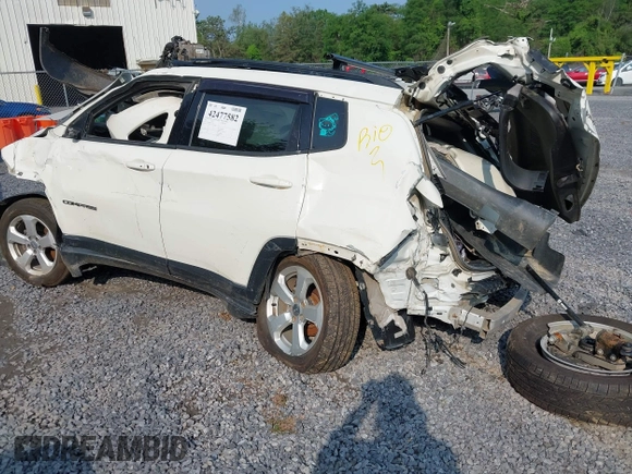 2018 Jeep Compass Latitude with VIN 3C4NJDBB4JT270975, listed as a IAAI auction lot 42477582 with 98,629 mi miles and . Bid and sale history available at DreamBid. Image 3.