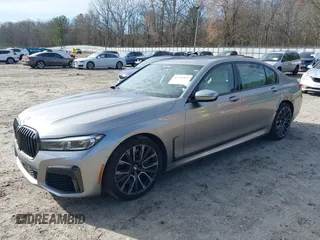 2022 BMW 7 Series 740i with VIN WBA7T2C06NCH23175, listed as a IAAI auction lot 41752367 with 112,979 mi miles and . Bid and sale history available at carsss.com. Image 2.