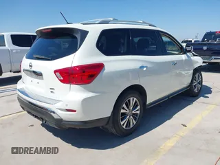 2017 Nissan Pathfinder SV z VIN 5N1DR2MM6HC687085, wystawiony jako IAAI lot #41793687 z przebiegiem 138 842 mil mil oraz . Historia ofert i sprzedaży dostępna na DreamBid. Obrazek 4.