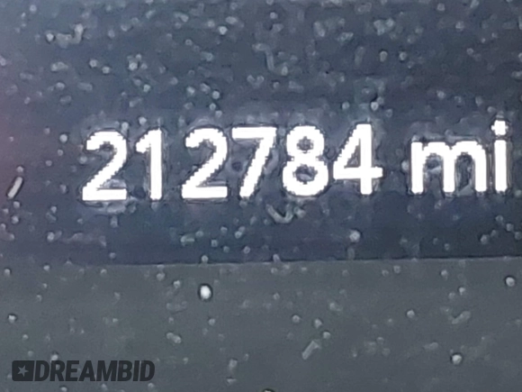 2019 Jeep Cherokee Latitude z VIN 1C4PJLCB9KD325901, wystawiony jako IAAI lot #42234702 z przebiegiem 212 784 mil mil oraz . Historia ofert i sprzedaży dostępna na DreamBid. Obrazek 15.