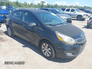 2013 Kia Rio EX z VIN KNADN4A32D6119638, wystawiony jako IAAI lot #42313287 z przebiegiem 133 459 mil mil oraz . Historia ofert i sprzedaży dostępna na DreamBid. Obrazek 1.