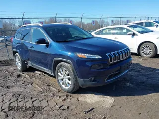 2016 Jeep Cherokee Limited with VIN 1C4PJMDS3GW352771, listed as a IAAI auction lot 41796113 with 144,039 mi miles. Bid and sale history available at carsss.com. Image 1.