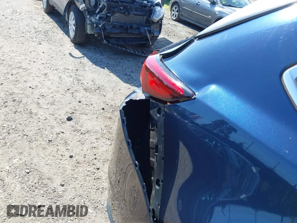 2019 Mazda CX-9 Grand Touring with VIN JM3TCBDY6K0335886, listed as a IAAI auction lot 42704250 with 37,171 mi miles and . Bid and sale history available at DreamBid. Image 18.
