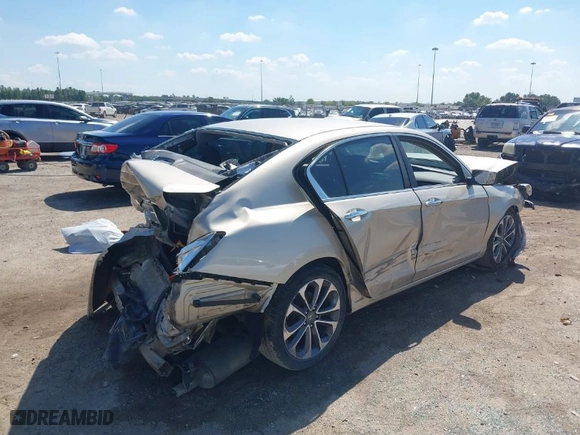 2015 Honda Accord Sedan Sport with VIN 1HGCR2F52FA215532, listed as a IAAI auction lot 40463149 with 160,393 mi miles. Bid and sale history available at carsss.com. Image 4.