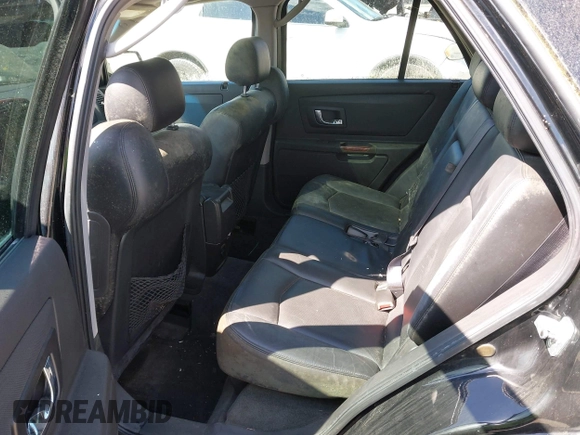 2004 Cadillac SRX with VIN 1GYEE63A540181451, listed as a IAAI auction lot 42090171 with 232,270 mi miles. Bid and sale history available at carsss.com. Image 8.