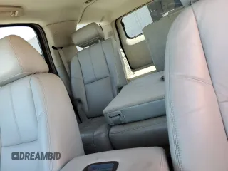 2010 GMC Yukon XL z VIN 1GKUKKE38AR271139, wystawiony jako Copart lot #51076945 z przebiegiem 206 046 mil mil oraz Szkoda całkowita • Salvage title. Historia ofert i sprzedaży dostępna na DreamBid. Obrazek 10.