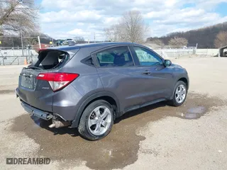 2019 Honda HR-V LX with VIN 3CZRU6H30KG718301, listed as a IAAI auction lot 41882469 with 75,686 mi miles. Bid and sale history available at carsss.com. Image 4.