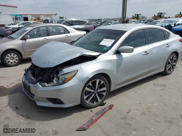 2016 Nissan Altima 2.5 S with VIN 1N4AL3APXGN332362, listed as a IAAI auction lot 41747778 with 145,352 mi miles. Bid and sale history available at carsss.com. Image 18.