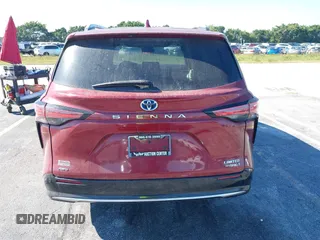 2021 Toyota Sienna Limited with VIN 5TDZSKFCXMS036019, listed as a IAAI auction lot 40965293 with 147,133 mi miles and . Bid and sale history available at DreamBid. Image 15.