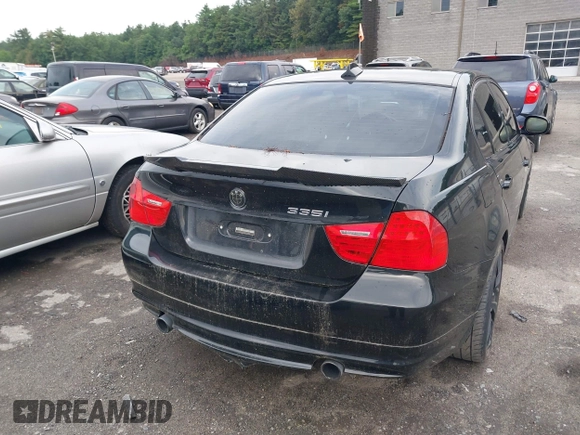 2011 BMW 3 Series 335i xDrive с VIN WBAPL5C53BA742364, выставлен на аукционе IAAI как лот 42604717 с пробегом 157 418 миль миль и . История ставок и продаж доступна на DreamBid. Изображение 16.