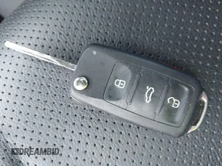 2013 Volkswagen Jetta SE z VIN 3VWDX7AJ8DM399267, wystawiony jako IAAI lot #42687598 z przebiegiem 137 271 mil mil oraz . Historia ofert i sprzedaży dostępna na DreamBid. Obrazek 11.