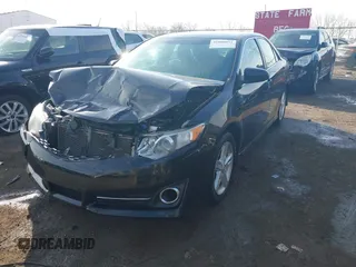 2014 Toyota Camry L with VIN 4T1BF1FK5EU778358, listed as a IAAI auction lot 41800091 with 136,918 mi miles. Bid and sale history available at carsss.com. Image 17.