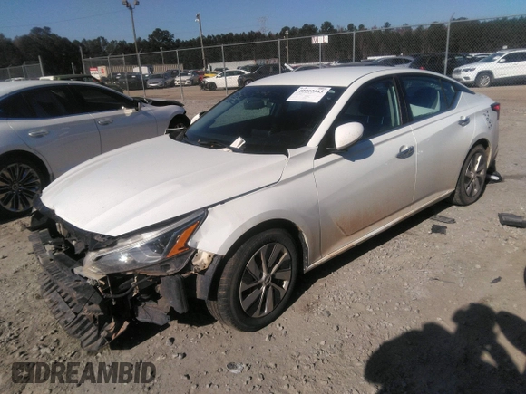 2020 Nissan Altima 2.5 S with VIN 1N4BL4BV6LC240694, listed as a IAAI auction lot 40997565 with 131,332 mi miles. Bid and sale history available at carsss.com. Image 18.