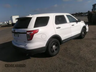 2013 Ford Police Interceptor Utility z VIN 1FM5K8AR7DGC25908, wystawiony jako IAAI lot #42003694 z przebiegiem 137 422 mil mil oraz . Historia ofert i sprzedaży dostępna na DreamBid. Obrazek 4.