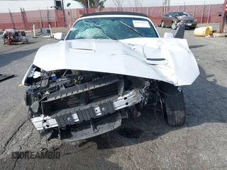 2020 Ford Mustang EcoBoost z VIN 1FATP8UH0L5134222, wystawiony jako IAAI lot #41477417 z przebiegiem 40 698 mil mil oraz . Historia ofert i sprzedaży dostępna na DreamBid. Obrazek 6.