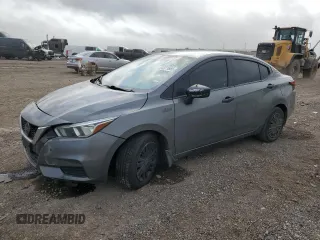2020 Nissan Versa S z VIN 3N1CN8DV0LL915234, wystawiony jako Copart lot #51371665 z przebiegiem 109 355 mil mil oraz Szkoda całkowita • Salvage title. Historia ofert i sprzedaży dostępna na DreamBid. Obrazek 1.