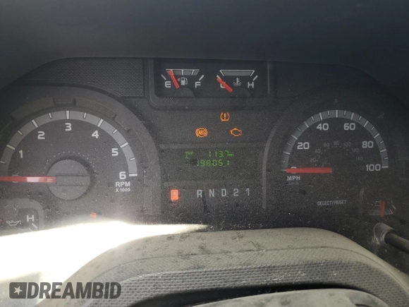 2014 Ford Econoline Cargo Commercial z VIN 1FTNE2EW5EDA69248, wystawiony jako Copart lot #59980865 z przebiegiem 198 051 mil mil oraz Czysty tytuł • Clean title. Historia ofert i sprzedaży dostępna na DreamBid. Obrazek 9.