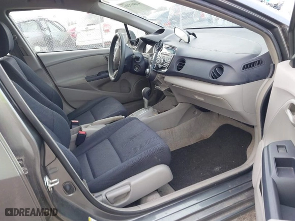 2010 Honda Insight LX with VIN JHMZE2H58AS012146, listed as a IAAI auction lot 41847201 with 1 mi miles. Bid and sale history available at carsss.com. Image 5.